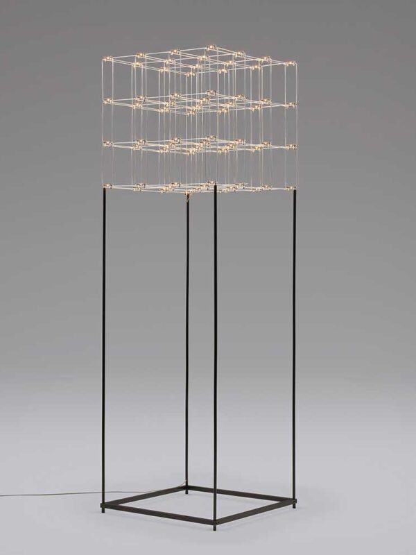 COSMOS SQUARE LAMBADER